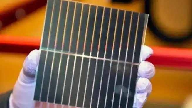 我科学家制备出高性能柔性叠层太阳电池