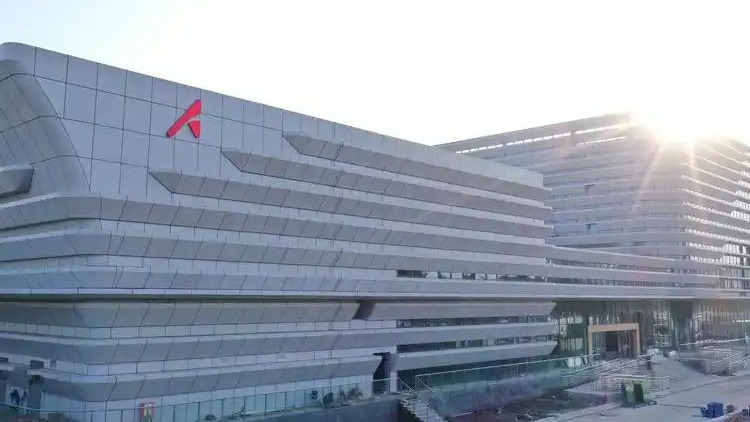 智算中心规模跃阶式发展 投资规模持续扩大